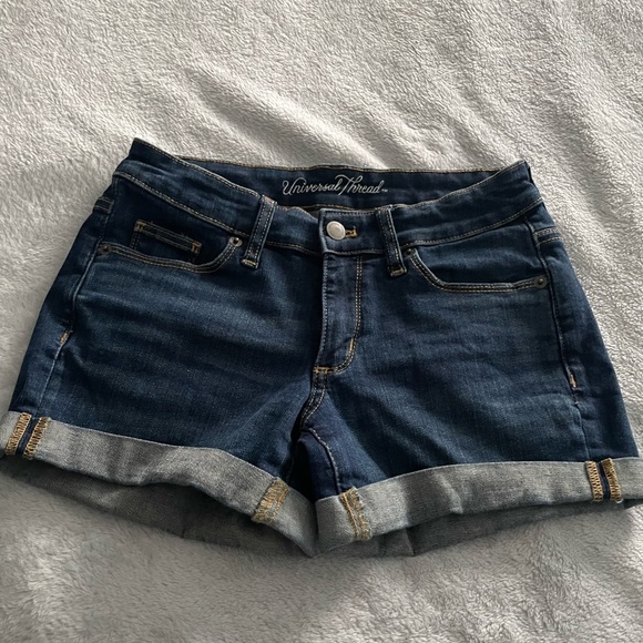 Shorts never used - Picture 1 of 2